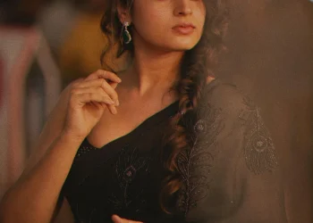 Ayesha Khan (Bigg Boss 17 Contestant) Biography, Family, Height, Weight, Career, Net Worth & More